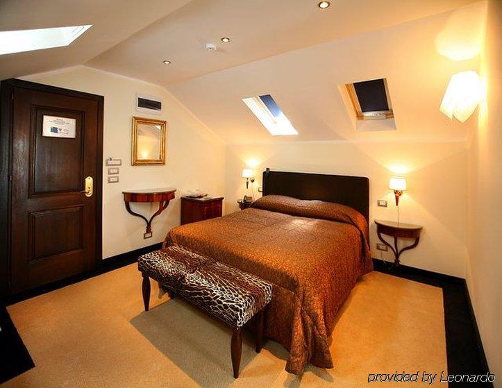 Vigo Hotel Ploieşti Zimmer foto